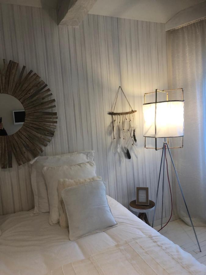 Spa campagne design Thairé Esterno foto