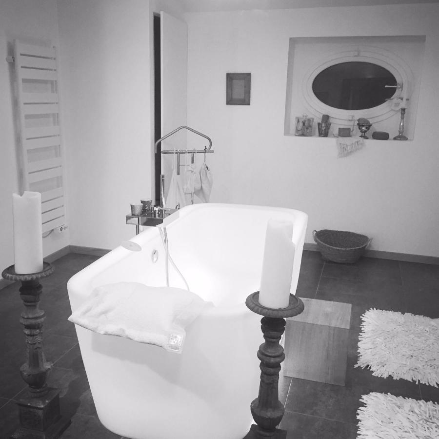 Spa campagne design Thairé Esterno foto